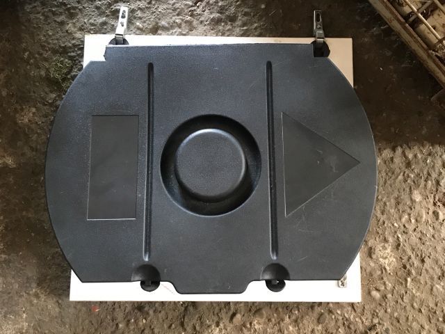 bontott SKODA FABIA I Pótkerék Szerszámtartó