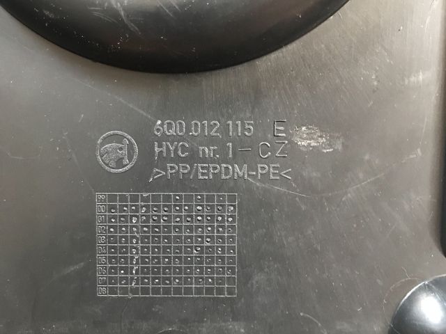 bontott SKODA FABIA I Pótkerék Szerszámtartó