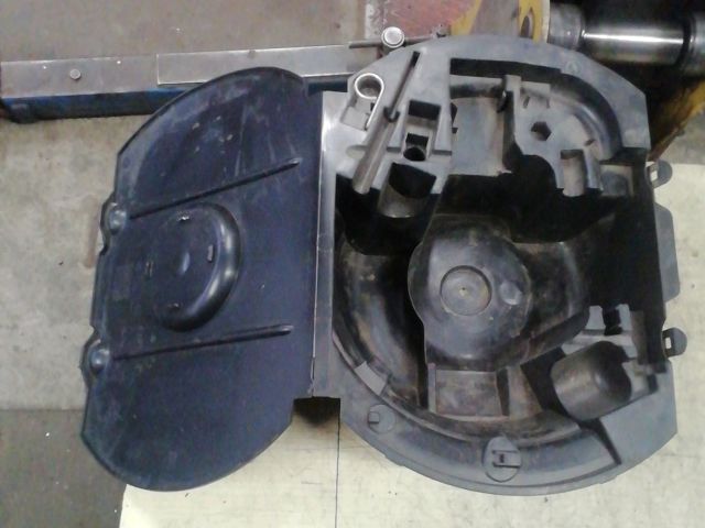 bontott SKODA FABIA I Pótkerék Szerszámtartó