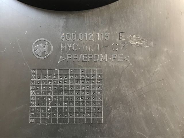 bontott SKODA FABIA I Pótkerék Szerszámtartó