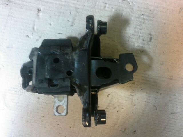 bontott SKODA FABIA I Váltó Tartó Bak (Pozíciófüggetlen)