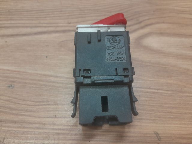 bontott SKODA FABIA I Vészvillogó Kapcsoló