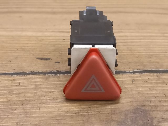 bontott SKODA FABIA I Vészvillogó Kapcsoló