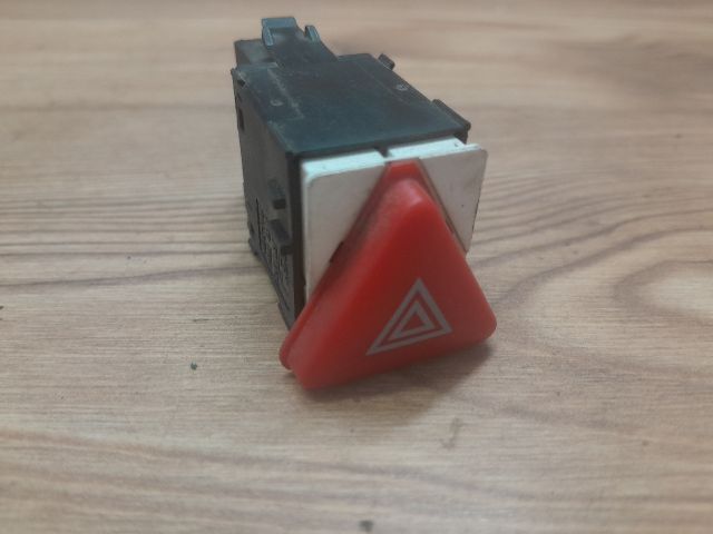 bontott SKODA FABIA I Vészvillogó Kapcsoló