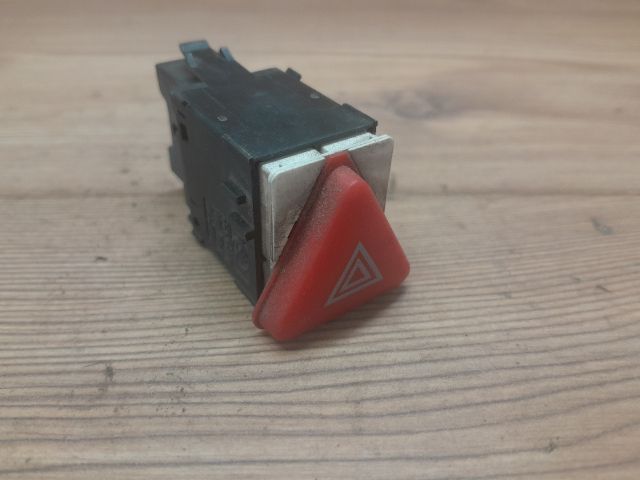 bontott SKODA FABIA I Vészvillogó Kapcsoló