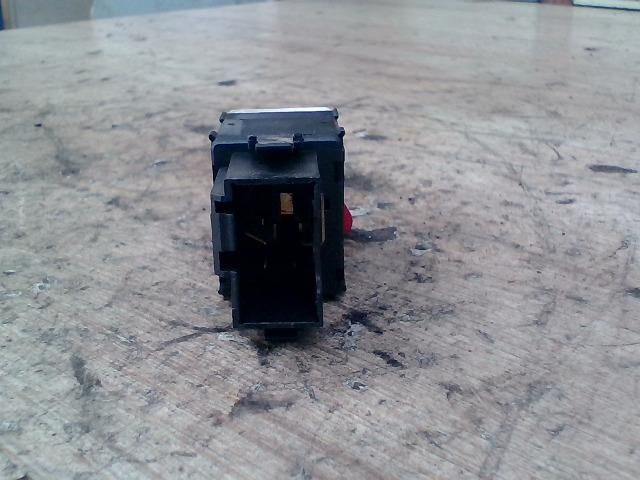 bontott SKODA FABIA I Vészvillogó Kapcsoló