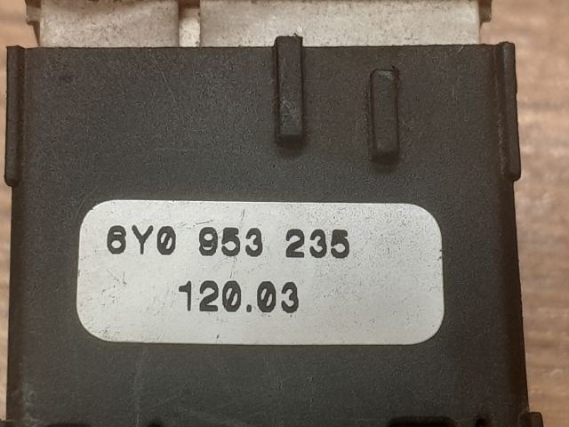 bontott SKODA FABIA I Vészvillogó Kapcsoló