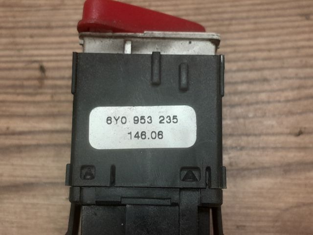 bontott SKODA FABIA I Vészvillogó Kapcsoló