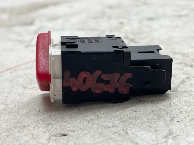 bontott SKODA FABIA I Vészvillogó Kapcsoló