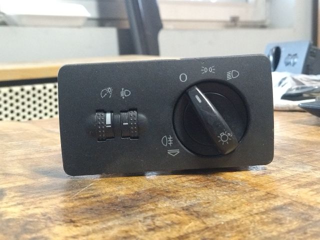 bontott SKODA FABIA I Világítás Kapcsoló