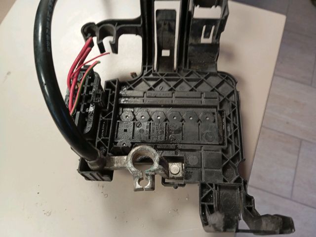 bontott SKODA FABIA II Akkumulátor Fedél