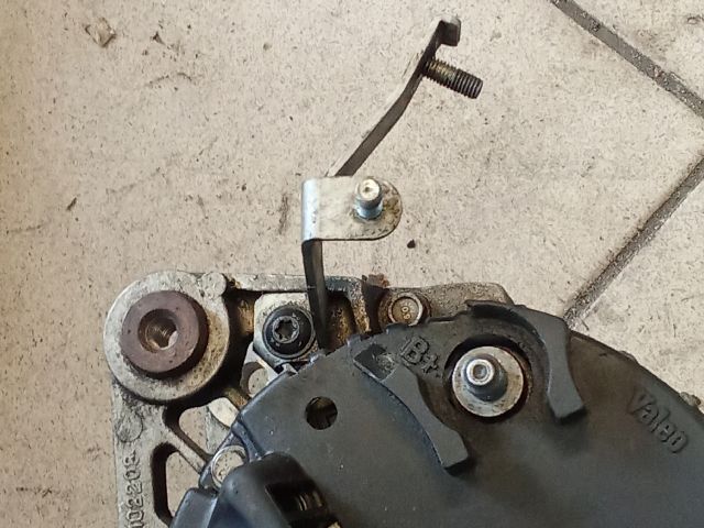 bontott SKODA FABIA II Generátor