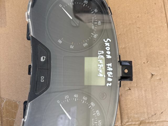 bontott SKODA FABIA II Kilométeróra