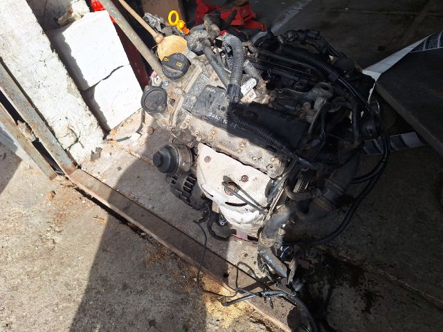 bontott SKODA FABIA II Komplett Motor (Segédberendezésekkel)