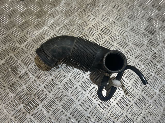 bontott SKODA FABIA II Légbeömlő Cső