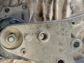 bontott SKODA FABIA II Motor Tartó Bak Jobb