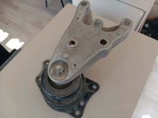 bontott SKODA FABIA II Motor Tartó Bak Jobb