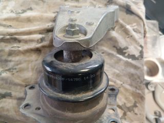 bontott SKODA FABIA II Motor Tartó Bak Jobb