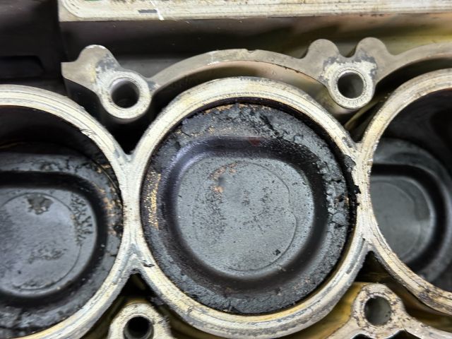 bontott SKODA FABIA II Motorblokk (Fűzött)