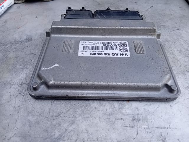 bontott SKODA FABIA II Motorvezérlő