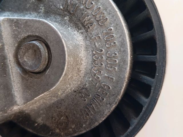 bontott SKODA FABIA II Szíjfeszítő Görgő