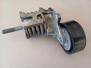 bontott SKODA FABIA II Szíjfeszítő Görgő