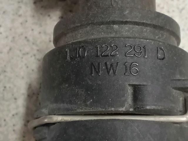 bontott SKODA FABIA II Vízcső