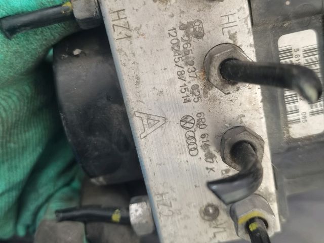 bontott SKODA FABIA II ABS Kocka