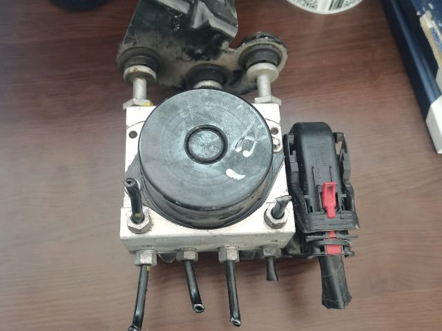 bontott SKODA FABIA II ABS Kocka