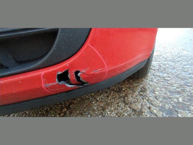 bontott SKODA FABIA II Bal első Féknyereg Munkahengerrel