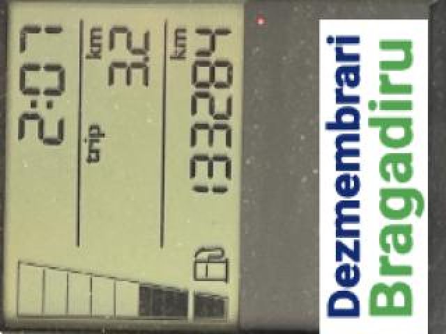 bontott SKODA FABIA II Biztosítéktábla Motortér