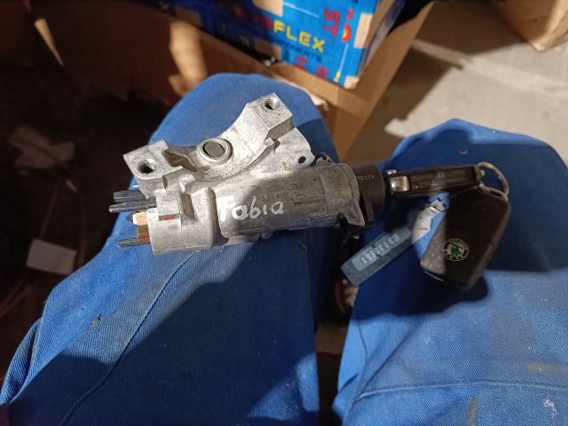 bontott SKODA FABIA II Gyújtáskapcsoló