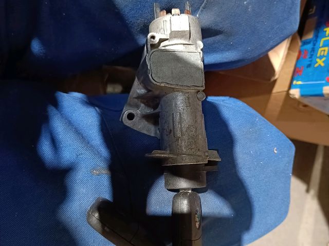 bontott SKODA FABIA II Gyújtáskapcsoló