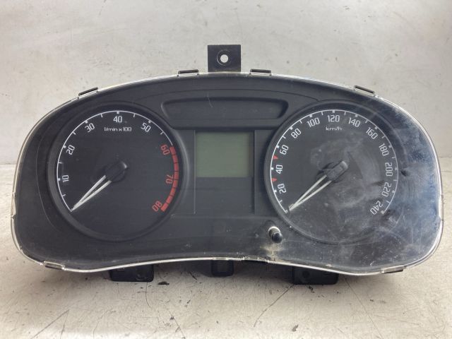bontott SKODA FABIA II Kilométeróra