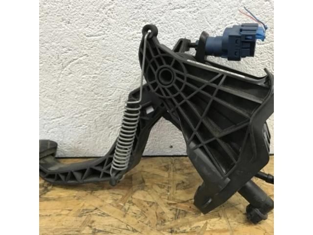 bontott SKODA FABIA II Kuplung Pedál