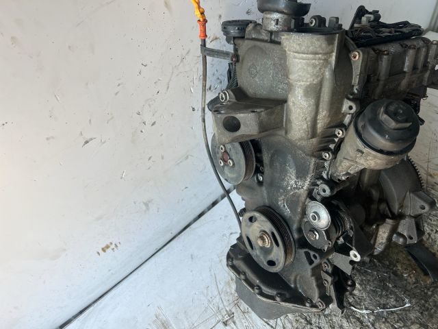 bontott SKODA FABIA II Motor (Fűzött blokk hengerfejjel)