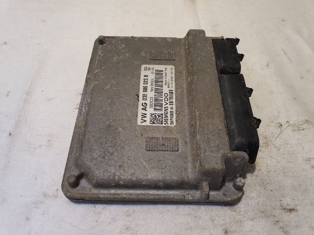 bontott SKODA FABIA II Motorvezérlő