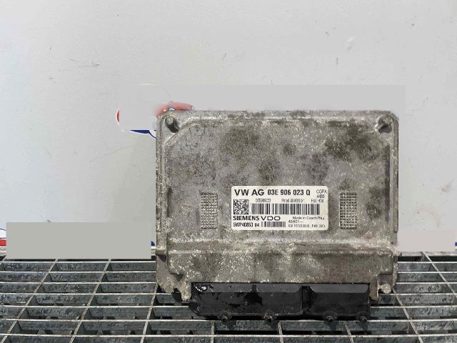 bontott SKODA FABIA II Motorvezérlő