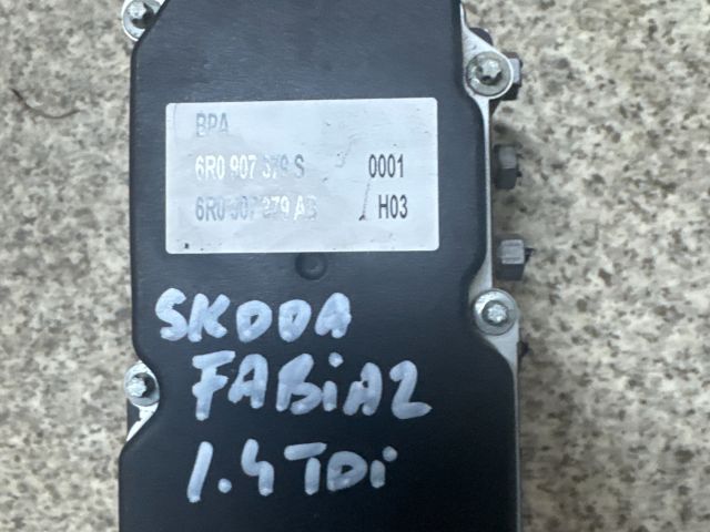 bontott SKODA FABIA II ABS Kocka