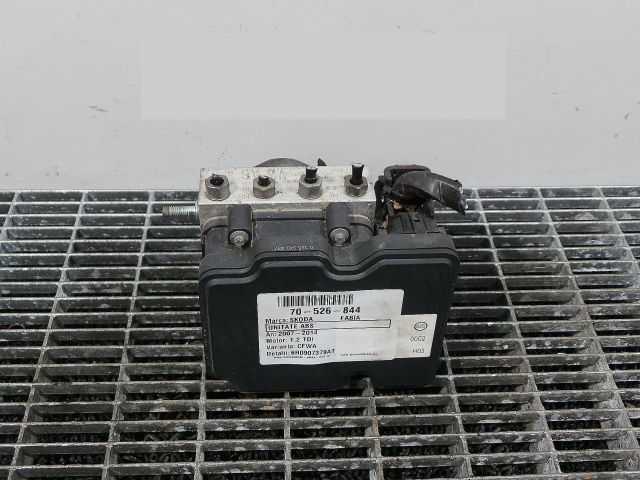 bontott SKODA FABIA II ABS Kocka