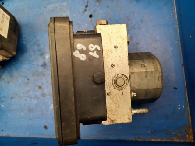 bontott SKODA FABIA II ABS Kocka