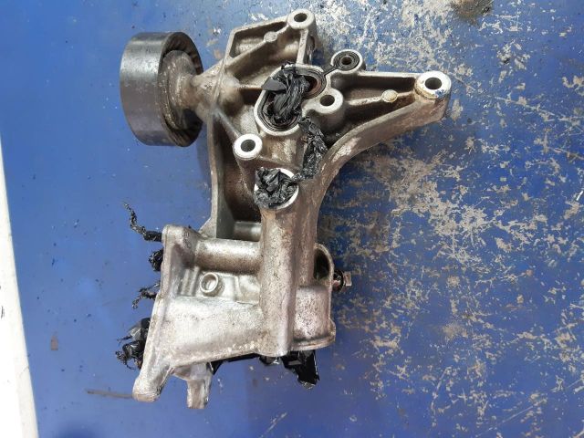 bontott SKODA FABIA II Generátor Tartó Bak