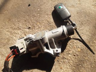 bontott SKODA FABIA II Gyújtáskapcsoló