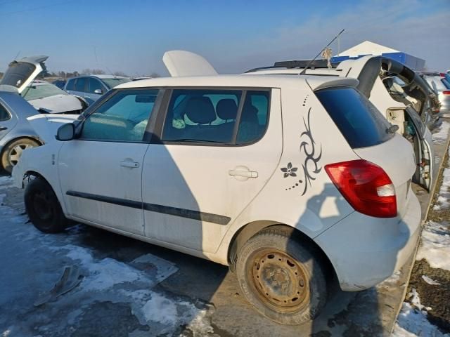 bontott SKODA FABIA II Hátsó Rugó