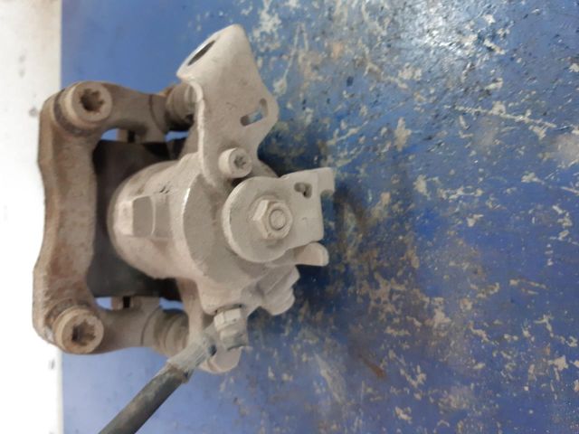 bontott SKODA FABIA II Jobb hátsó Féknyereg Munkahengerrel