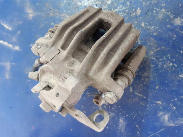 bontott SKODA FABIA II Jobb hátsó Féknyereg Munkahengerrel