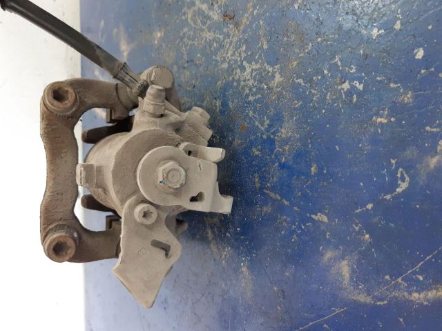 bontott SKODA FABIA II Jobb hátsó Féknyereg Munkahengerrel