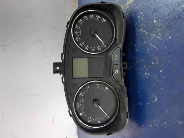 bontott SKODA FABIA II Kilométeróra