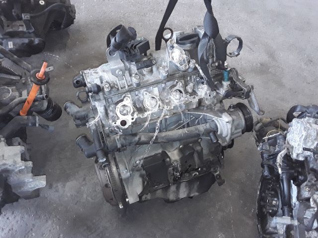 bontott SKODA FABIA II Motor (Fűzött blokk hengerfejjel)