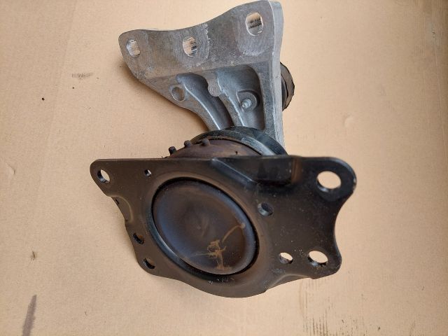 bontott SKODA FABIA II Motor Tartó Bak (Fém)